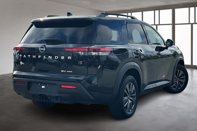 2022 Nissan Pathfinder SV photo 3