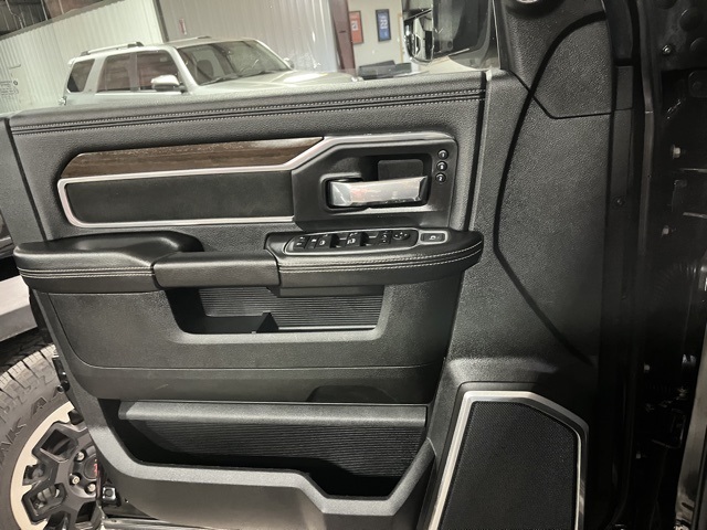2022 Ram 2500 Laramie photo 16