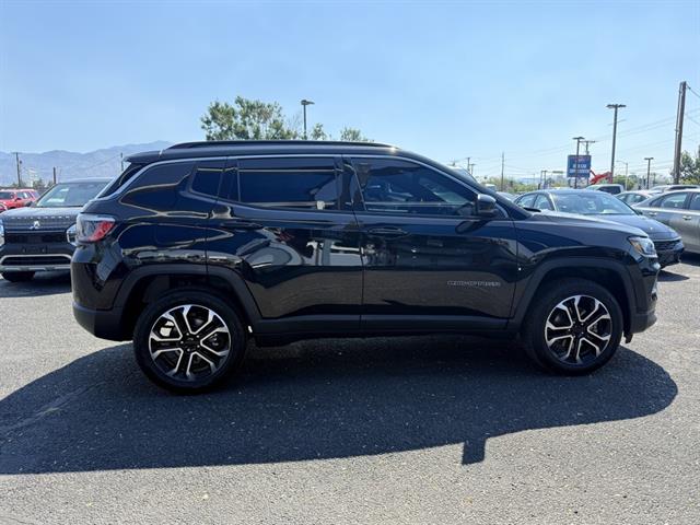 2022 Jeep Compass Limited photo 3