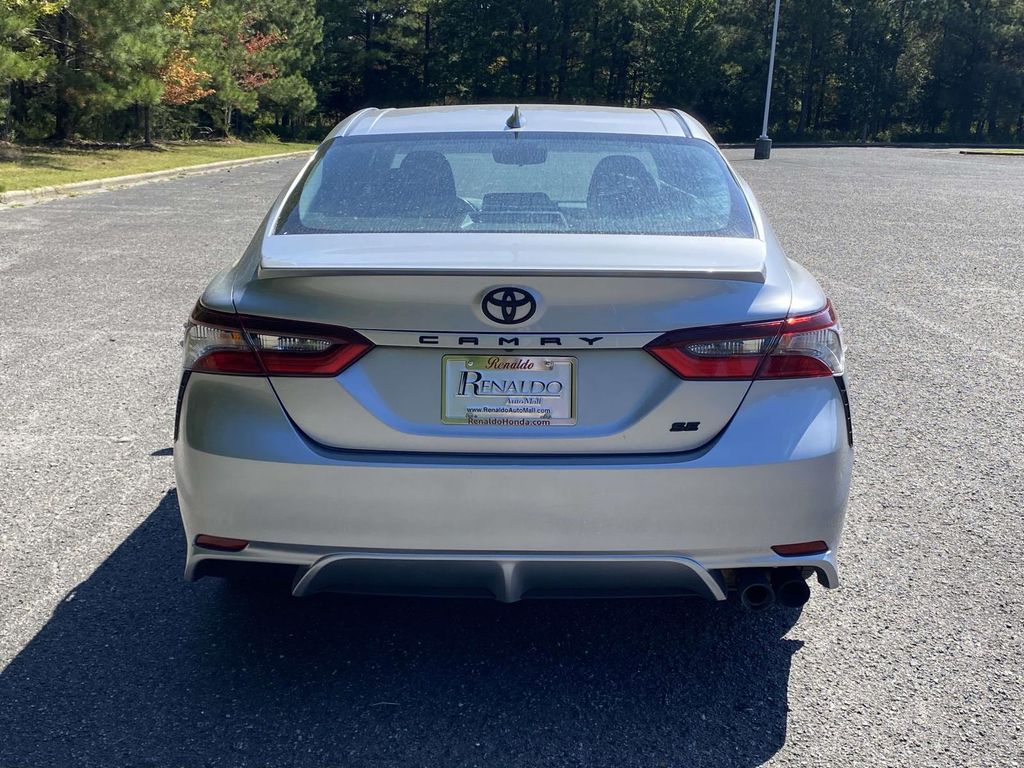 2024 Toyota Camry SE photo 4