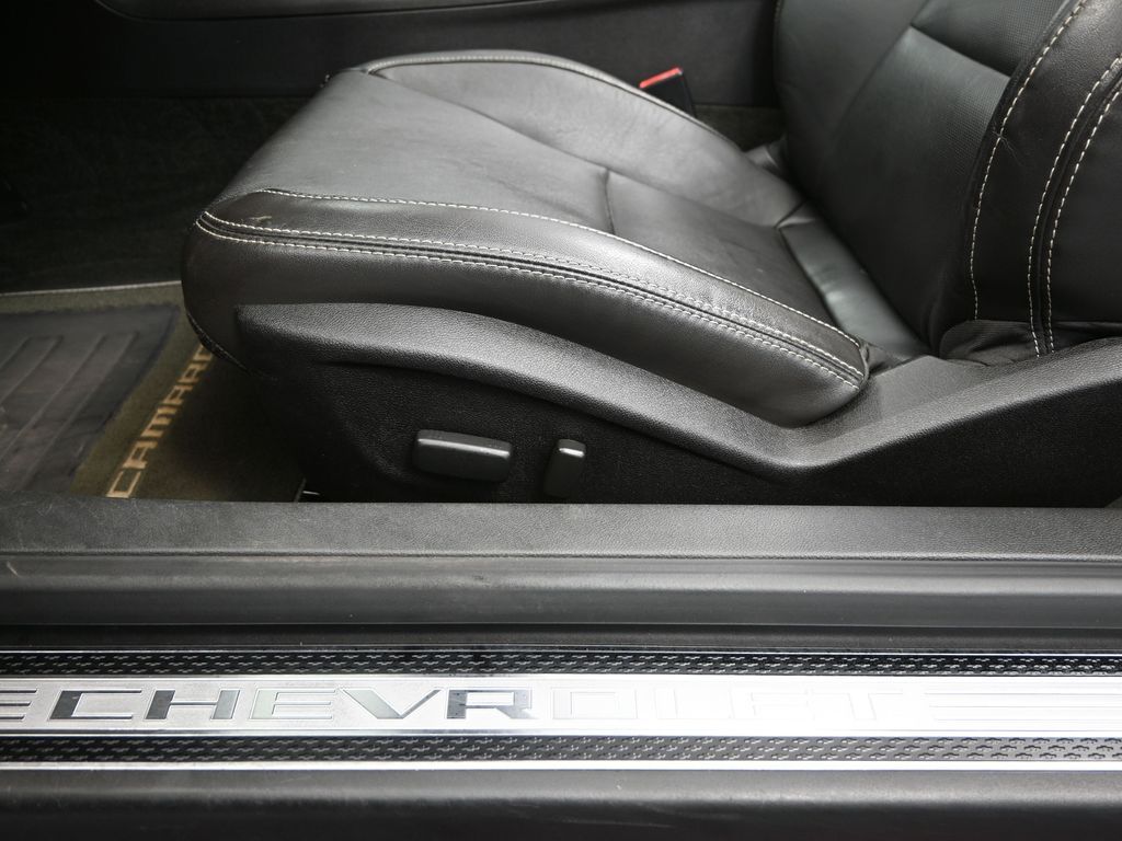 2015 Chevrolet Camaro 2SS photo 14