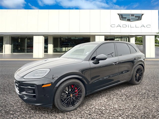 2025 Porsche Cayenne S's photo