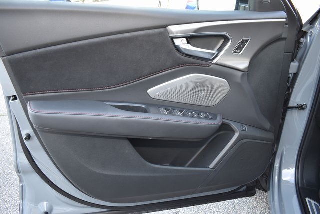 2025 Acura RDX A-Spec Advance photo 3