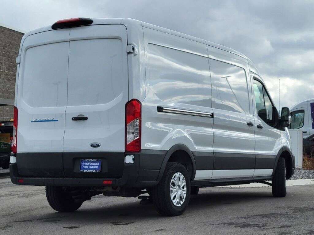 2023 Ford Transit photo 9