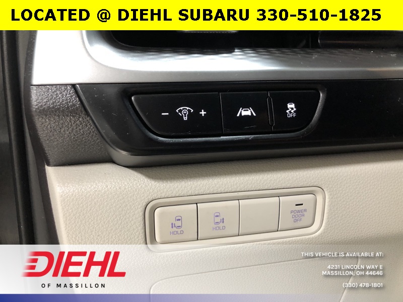2024 Kia Carnival LX photo 17