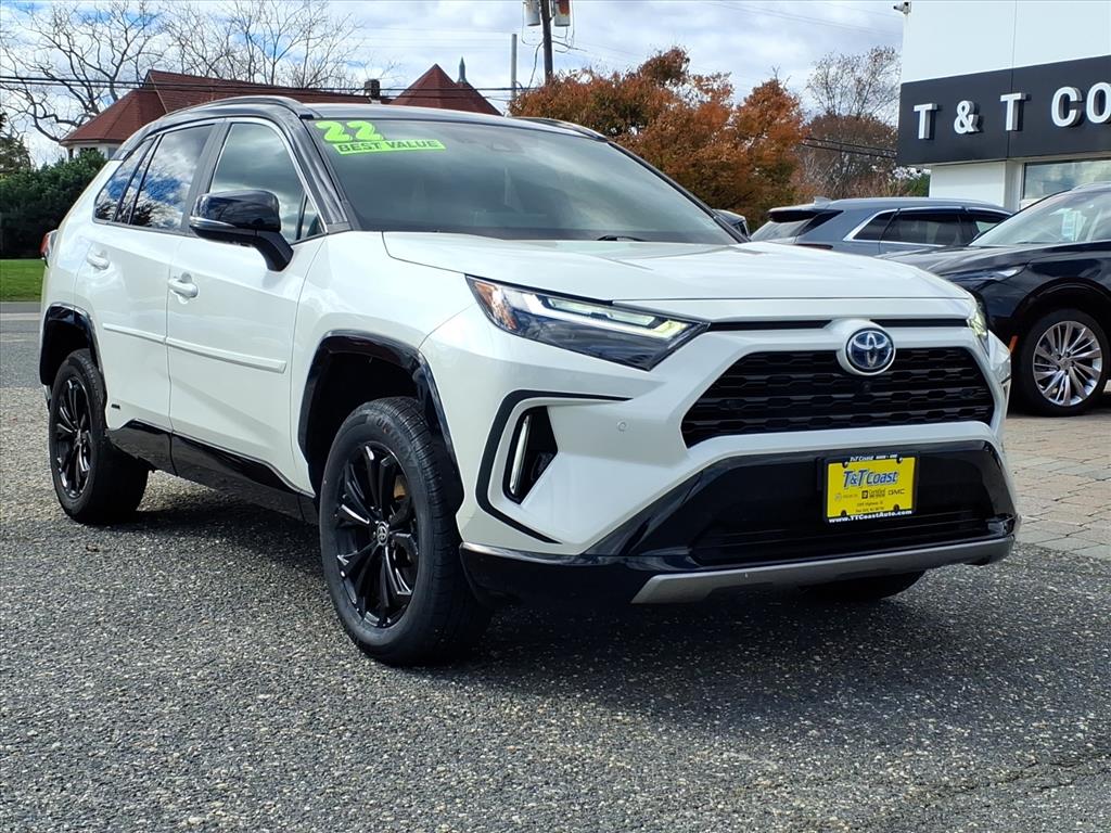 2022 Toyota RAV4 Hybrid XSE photo 2