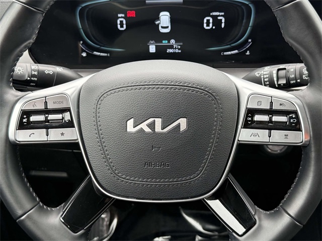 2024 Kia Telluride LX photo 17