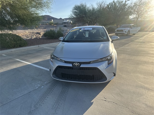 2020 Toyota Corolla LE photo 2