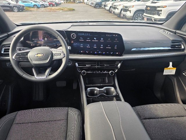 2026 Chevrolet Traverse photo 2