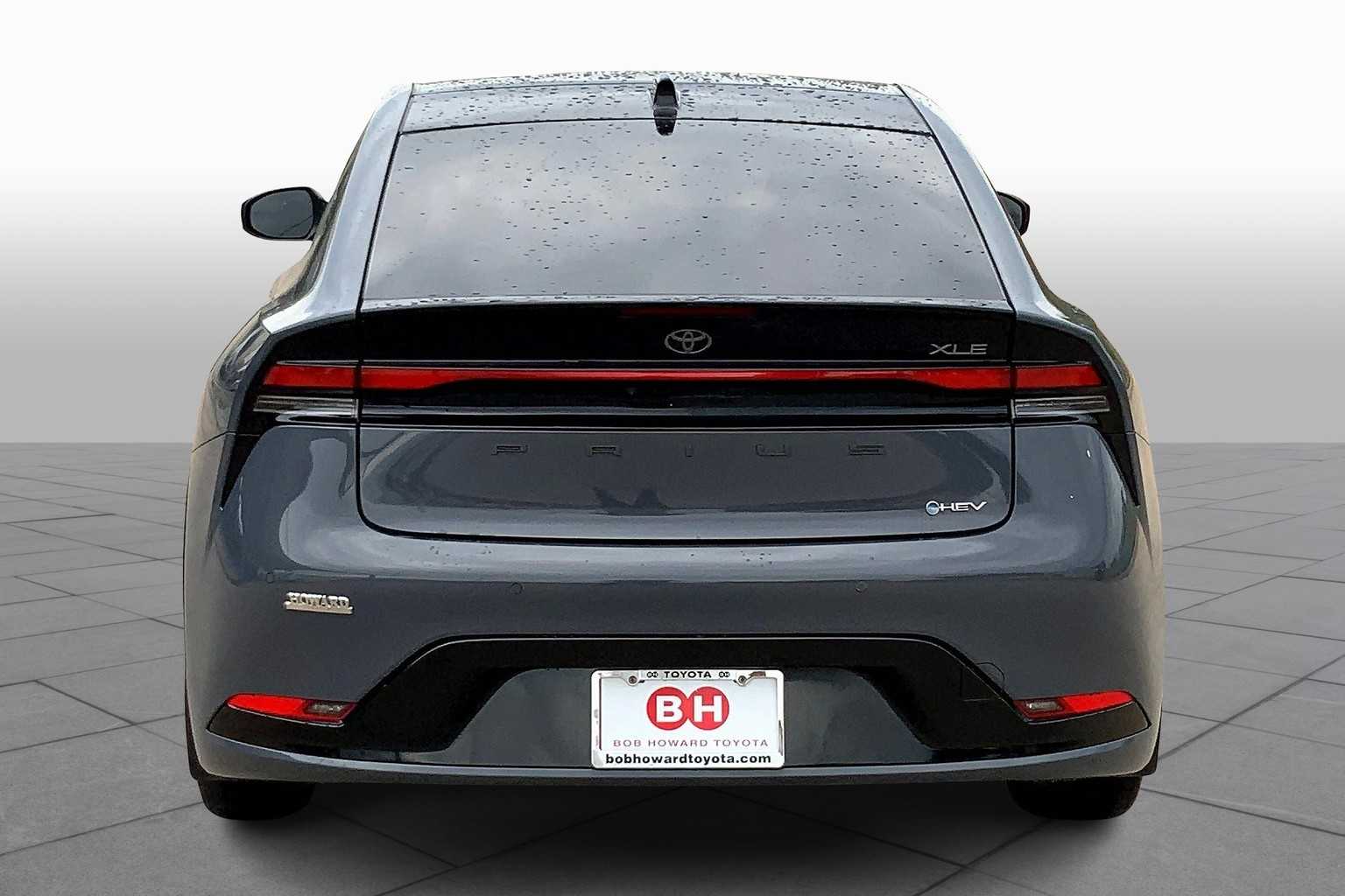 2024 Toyota Prius XLE photo 4