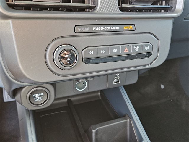 2025 Ford Maverick photo 19
