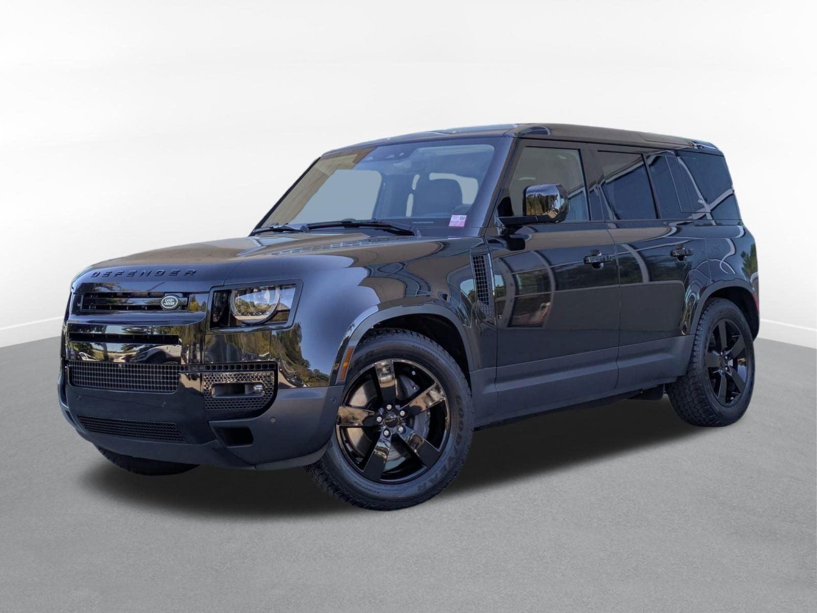 2024 Land Rover Defender SE's photo