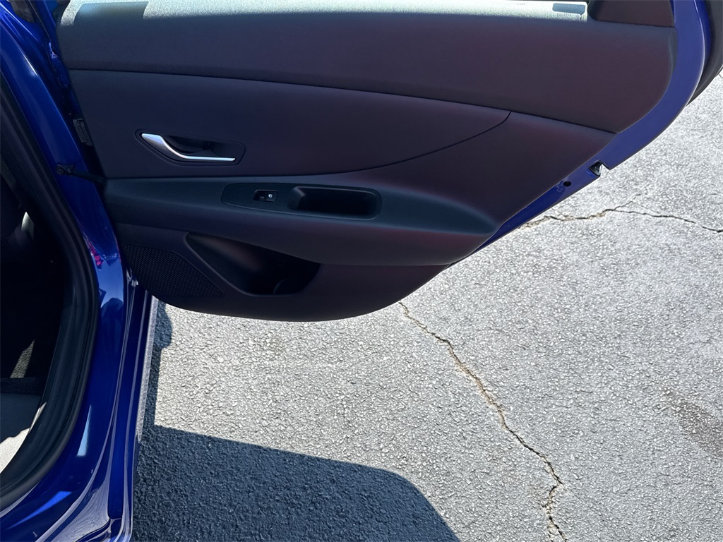 2024 Hyundai Elantra SEL photo 15