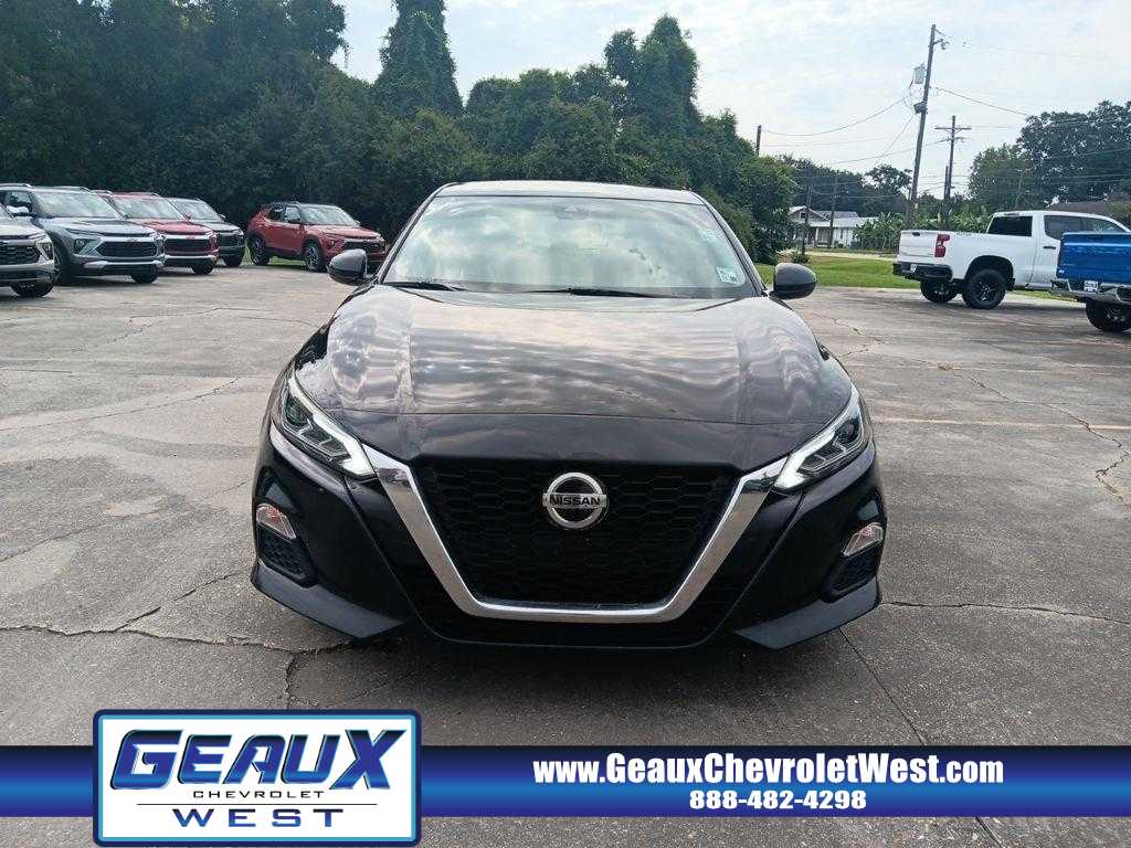 2021 Nissan Altima 2.5 SV photo 2