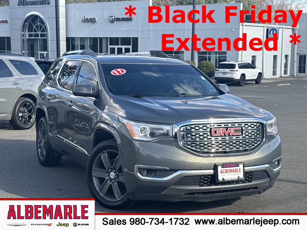 2017 GMC Acadia Denali's photo
