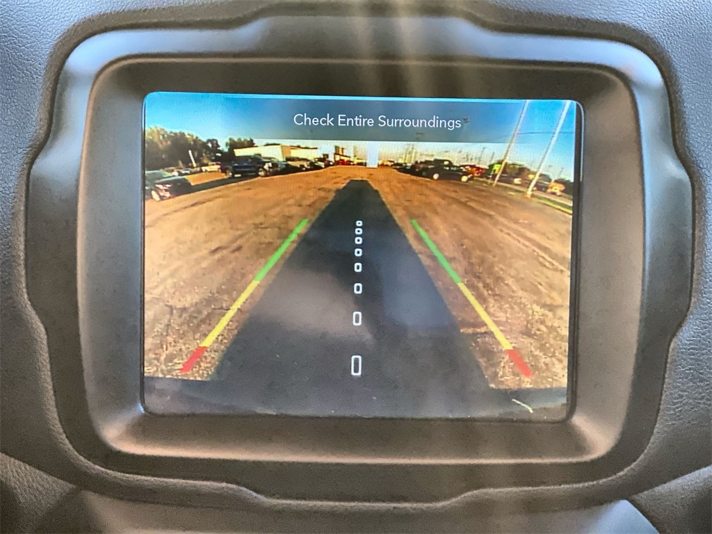2022 Jeep Renegade Altitude photo 22