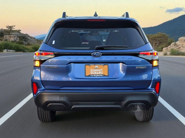 2025 Subaru Forester Premium photo 4