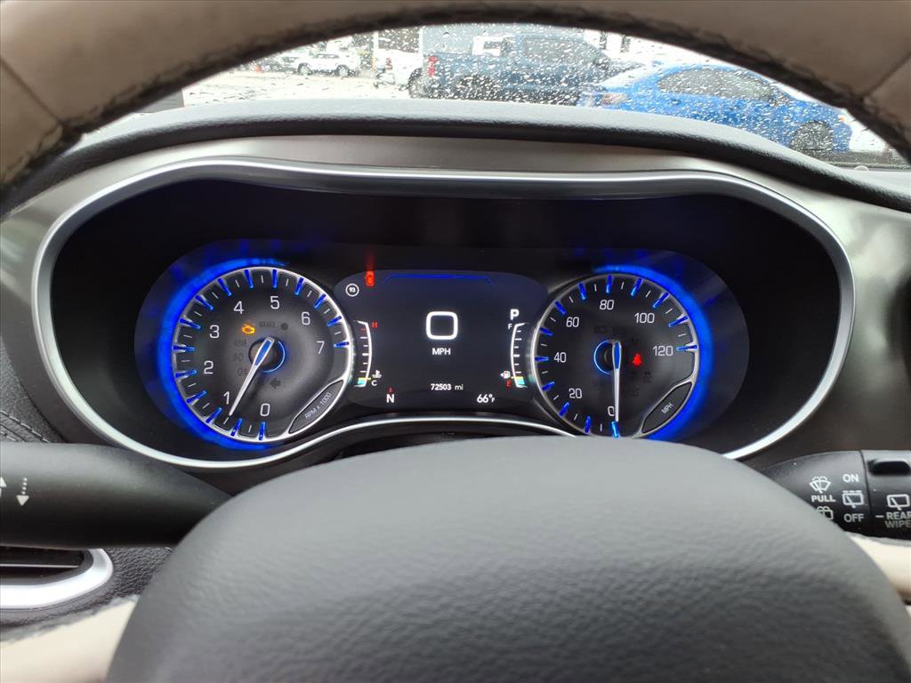 2017 Chrysler Pacifica Limited photo 16