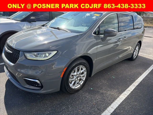 2021 Chrysler Pacifica Touring L's photo
