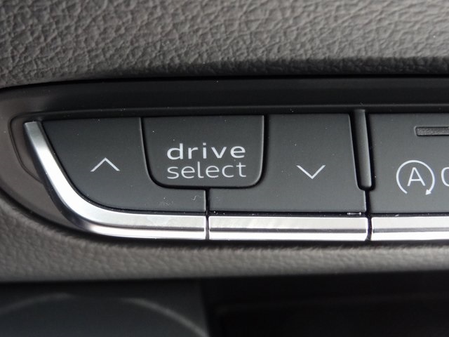 2024 Audi Q5 45 S line Premium photo 24