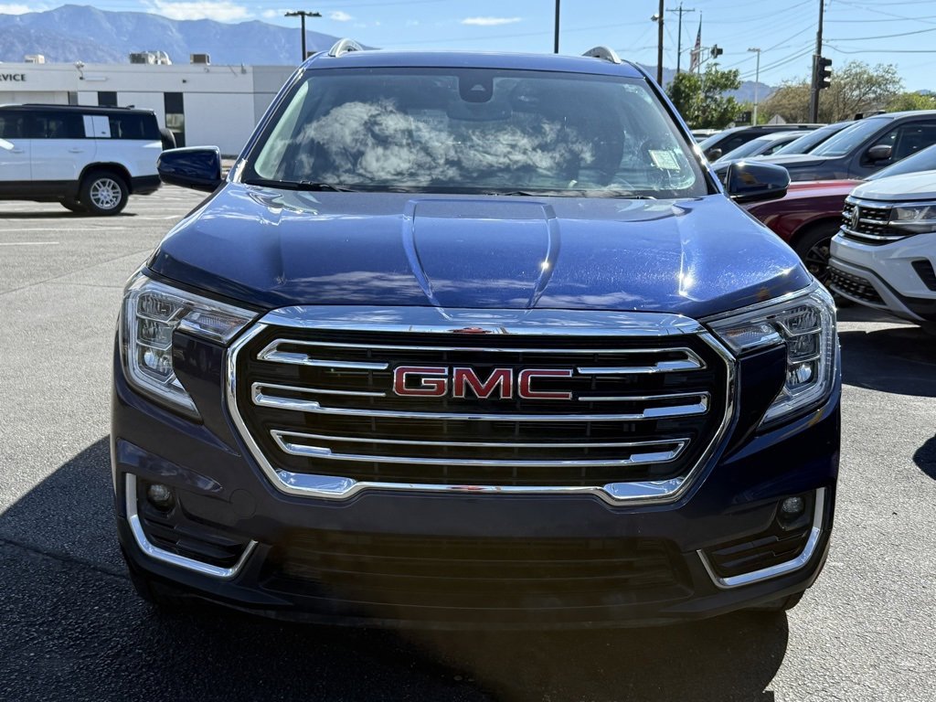 2023 Gmc Terrain SLT photo 2