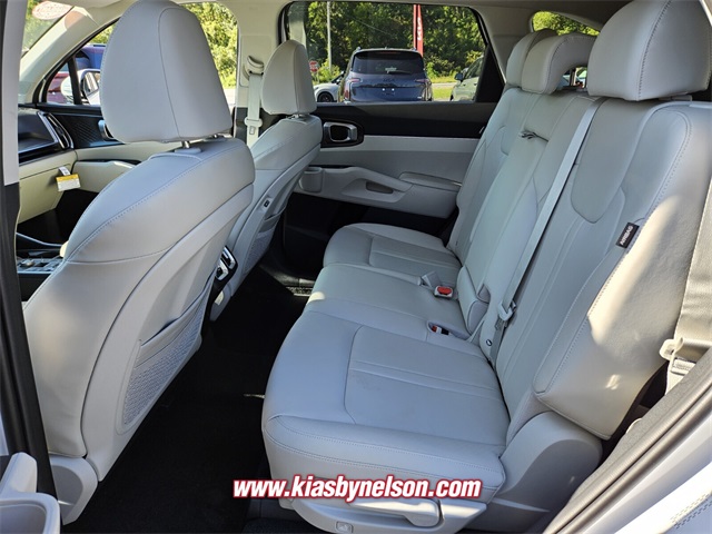 2026 Kia Sorento S photo 4
