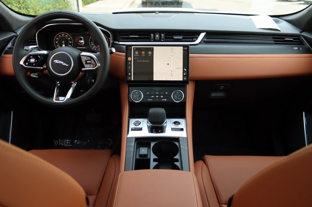 2026 JAGUAR PACE P400 - Image 9