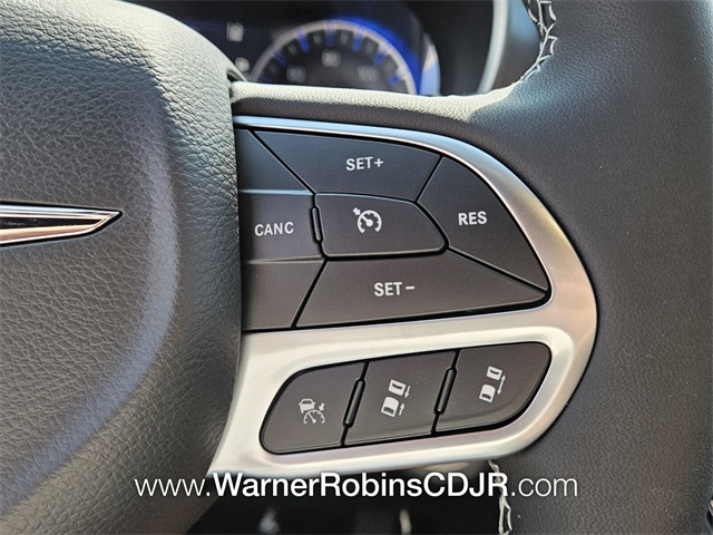 2025 Chrysler Voyager LX photo 25