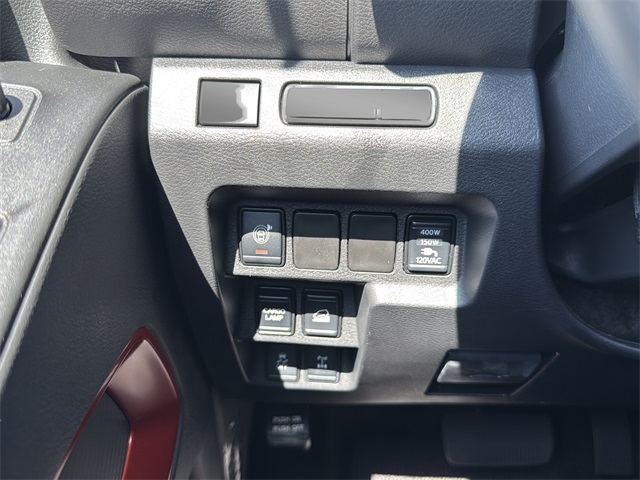 2025 Nissan Frontier PRO-4X photo 9