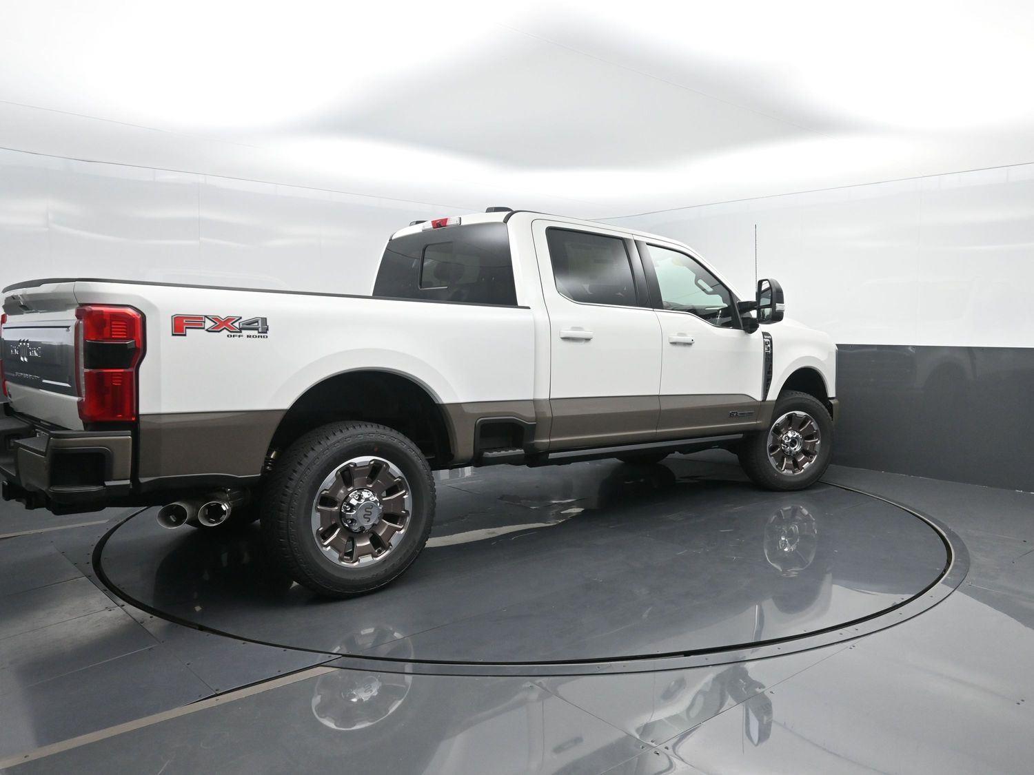 2026 Ford F-350 XLT photo 2