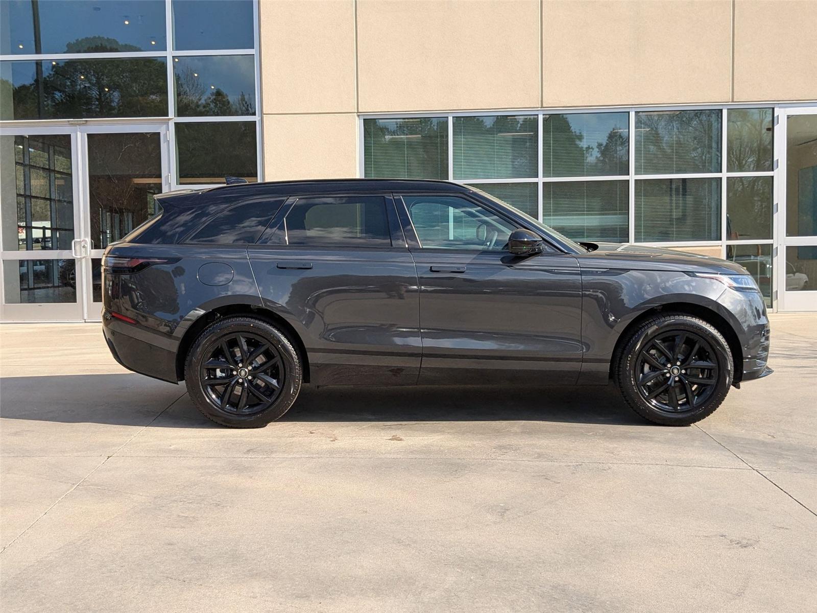 2026 Land Rover Range Rover Velar SE photo 3