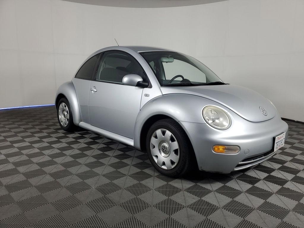 Used 2003  Volkswagen GL image 2