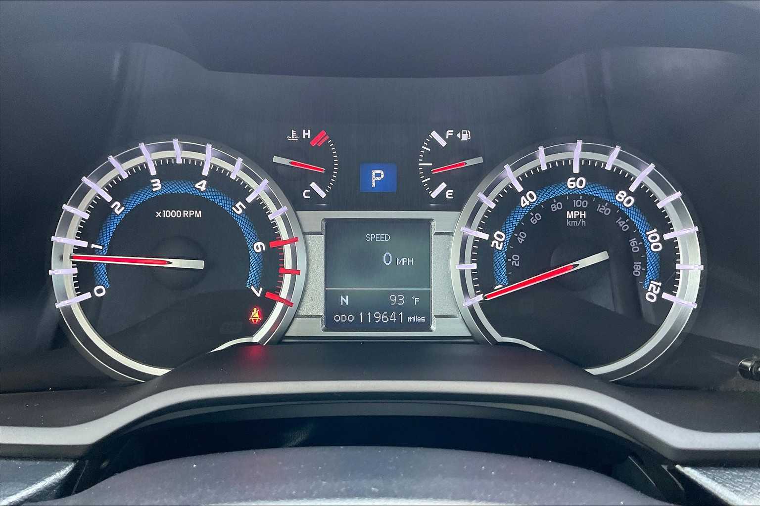 2019 Toyota 4Runner SR5 Premium photo 24