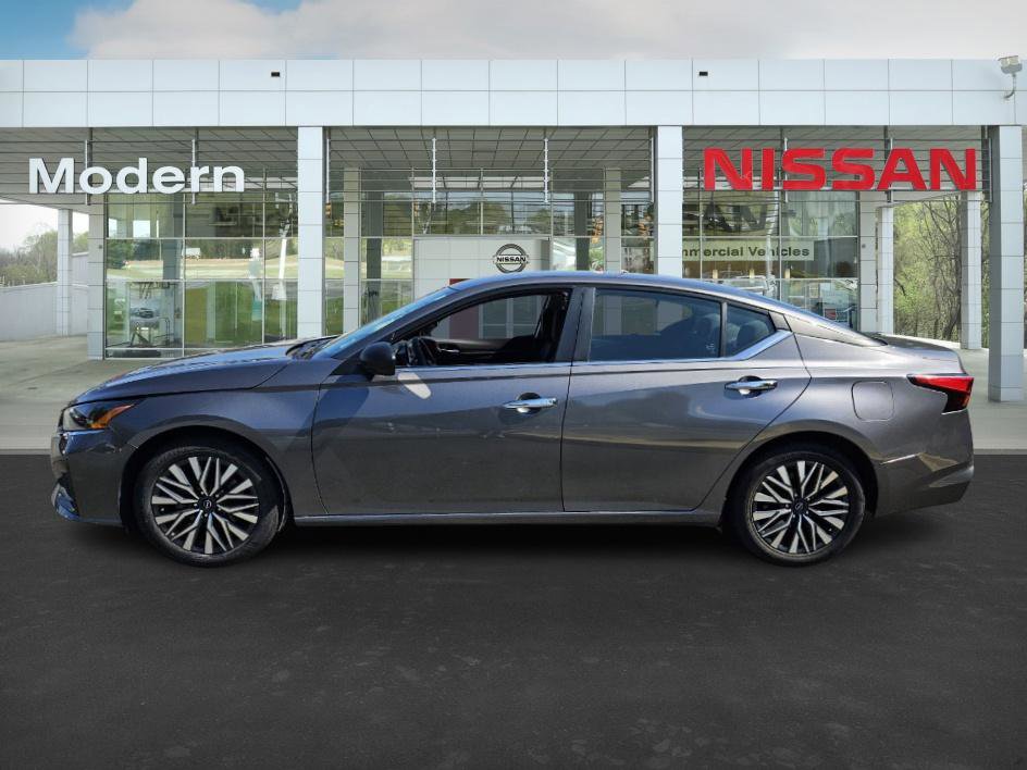 2024 Nissan Altima 2.5 SV photo 6