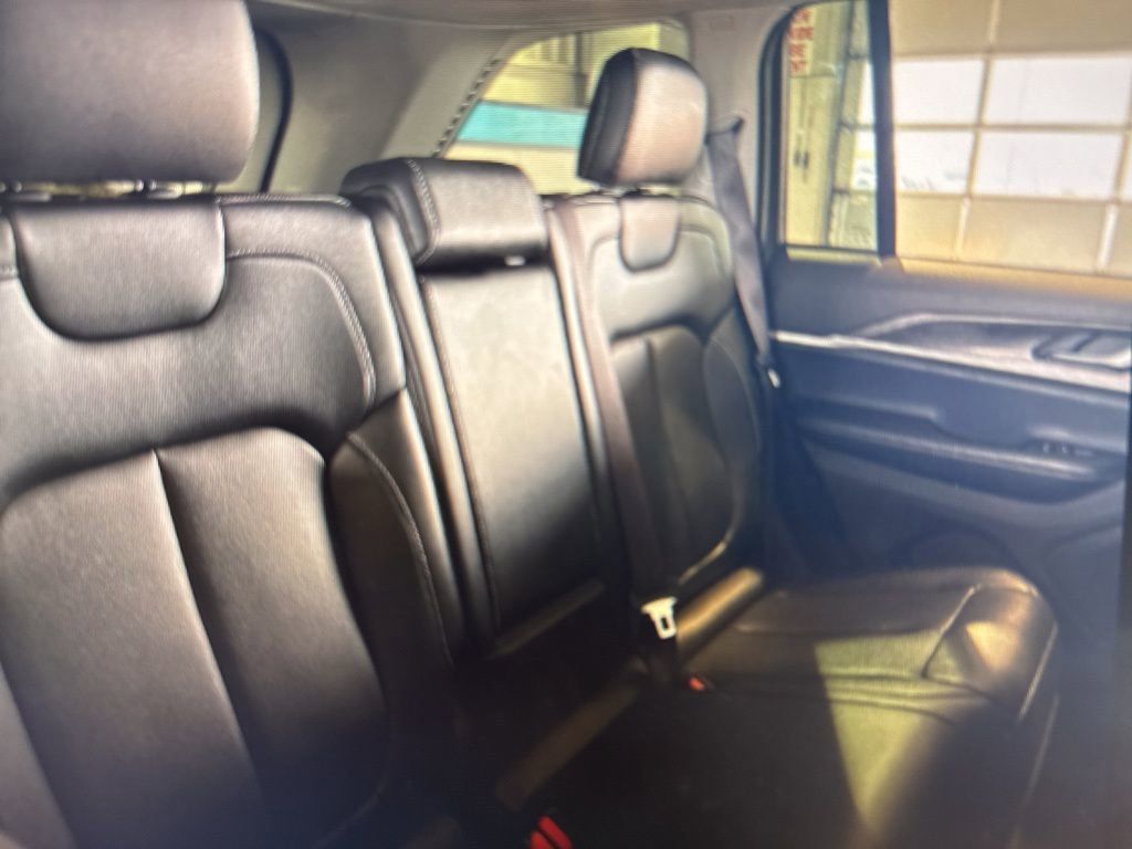 2023 Jeep Grand Cherokee Limited photo 10