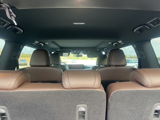 2025 Nissan Armada Platinum Reserve photo 25
