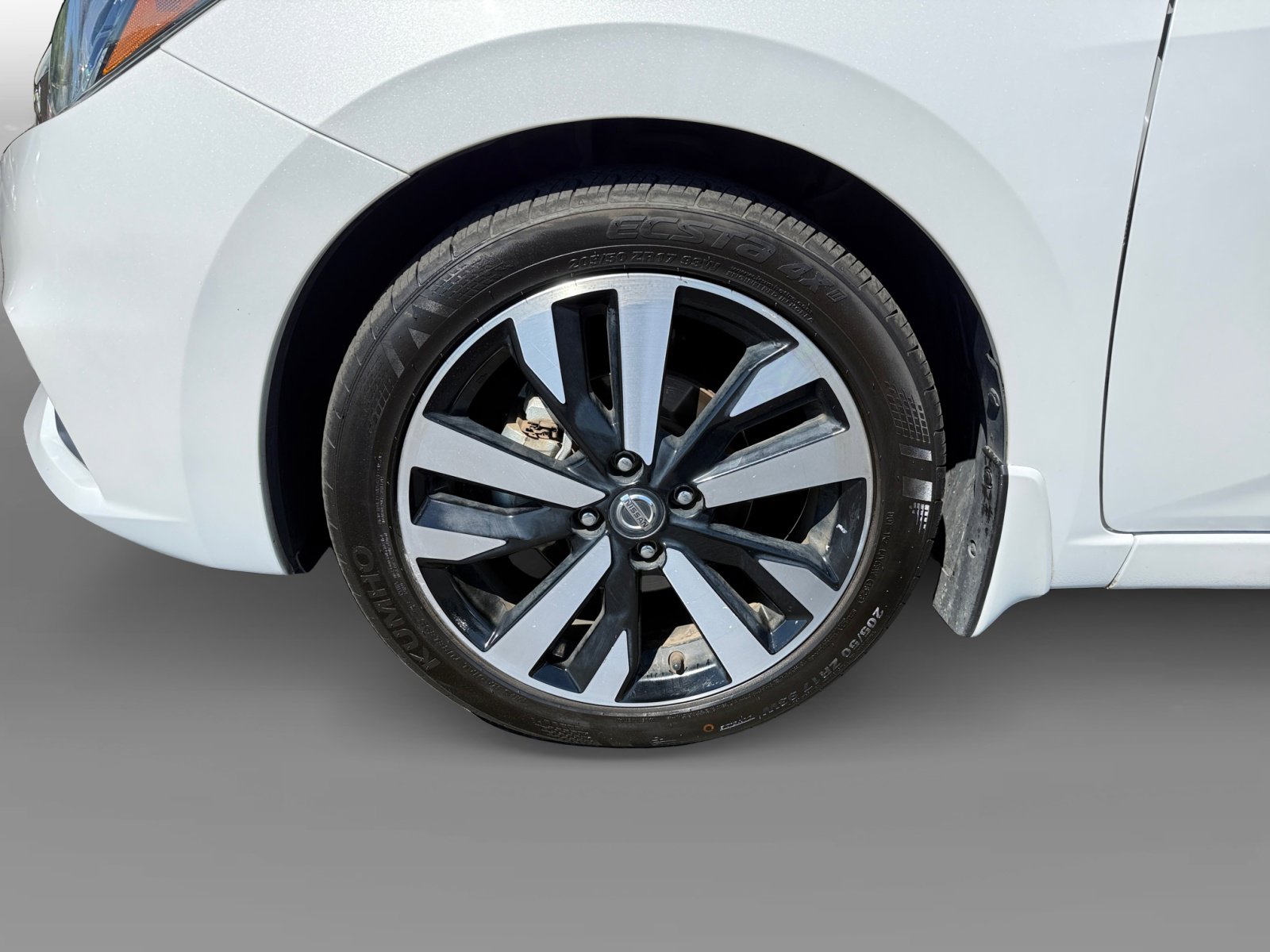 2021 Nissan Versa 1.6 SR photo 9