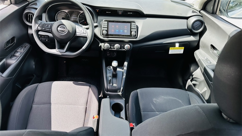 2025 Nissan Kicks Play S photo 10