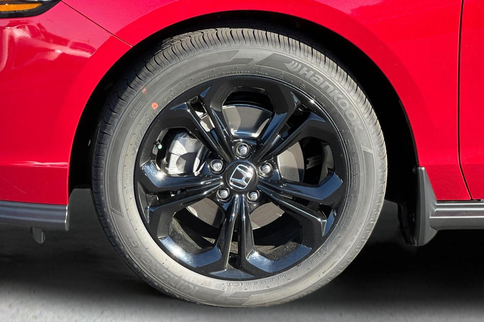 2025 Honda Accord SE photo 28