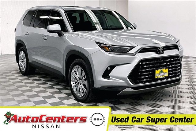 2024 Toyota Grand Highlander Platinum's photo