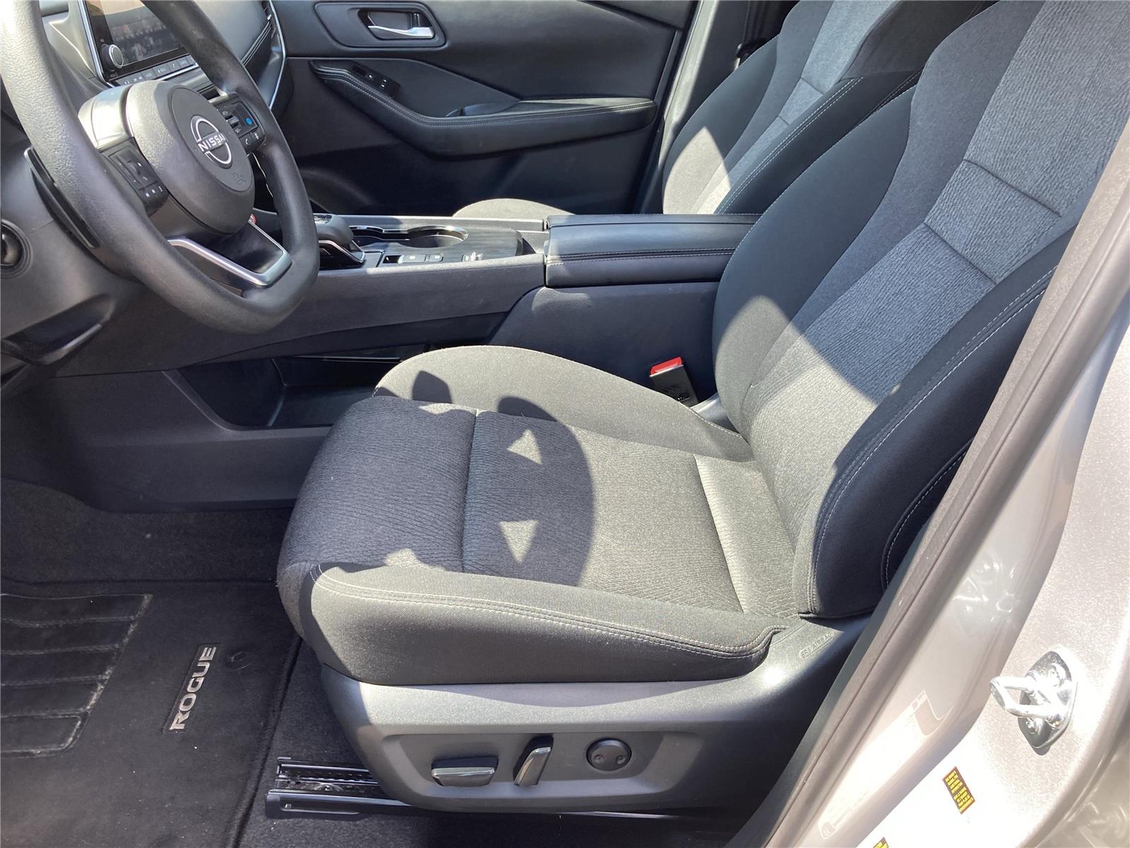2024 Nissan Rogue SV photo 23