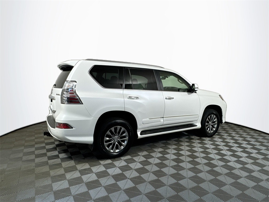 2016 Lexus GX 460 Luxury photo 11