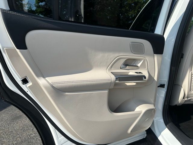 2025 Mercedes Benz GLB 250 4MATIC photo 14