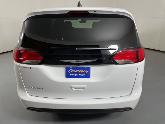 2026 Chrysler Voyager LX photo 7