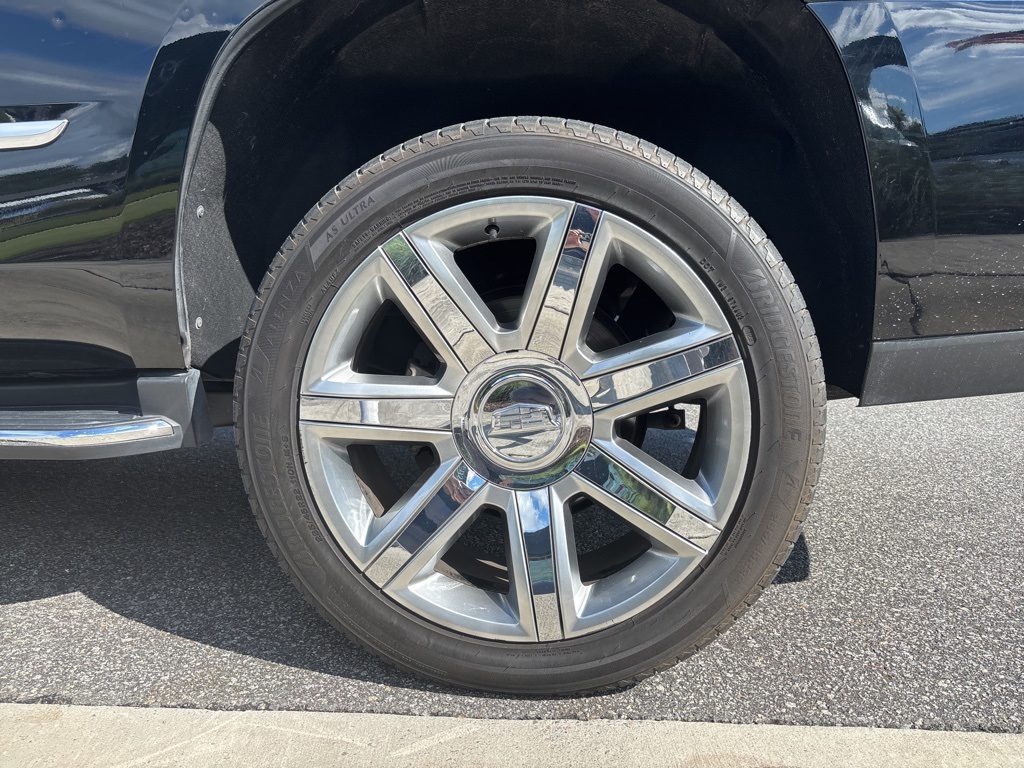 2019 Cadillac Escalade Luxury photo 10