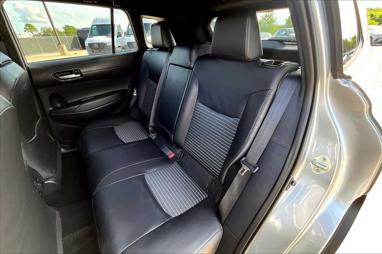 2024 Toyota Corolla Cross Hybrid XSE photo 20