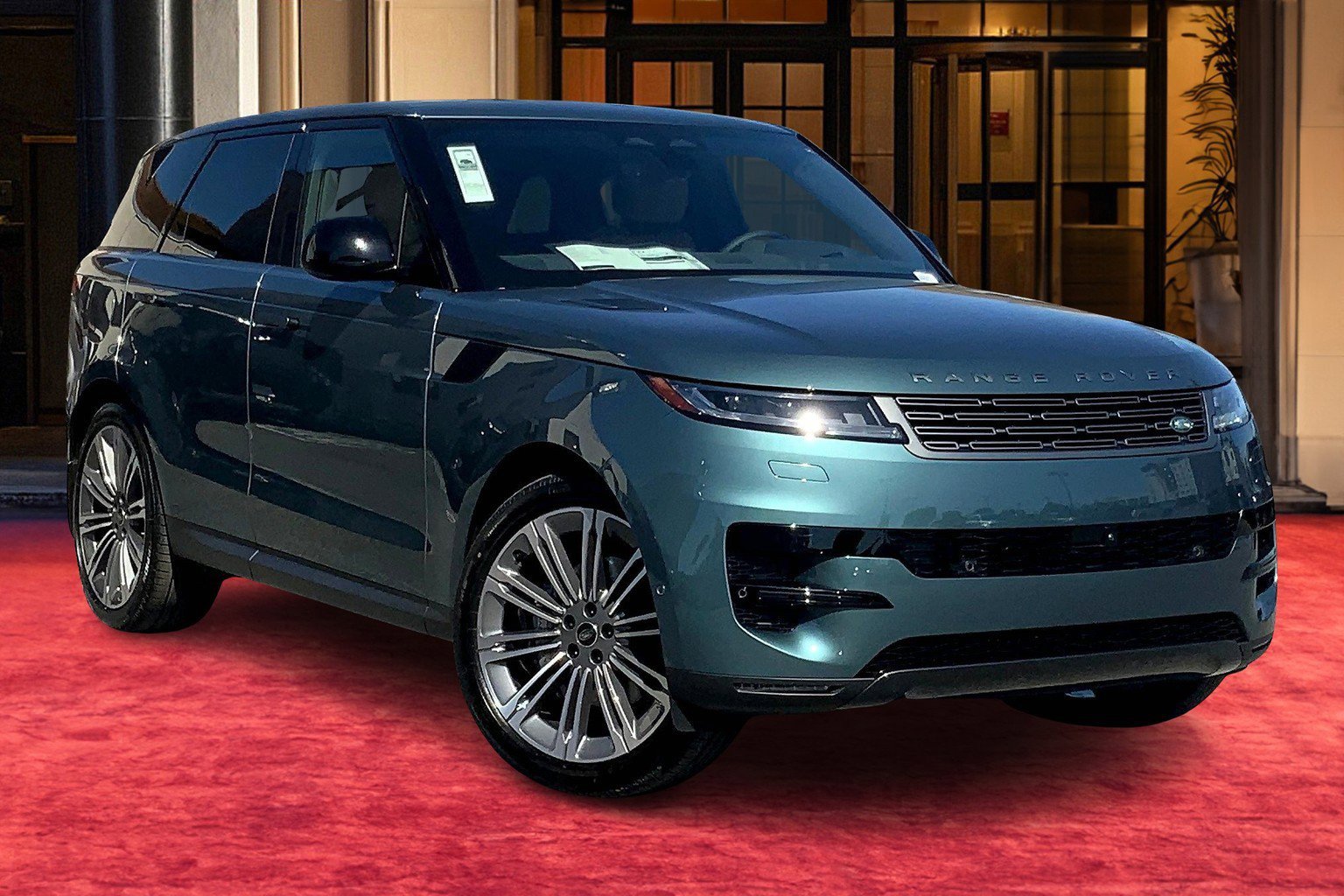 2025 Land Rover Range Rover Sport SE photo 2