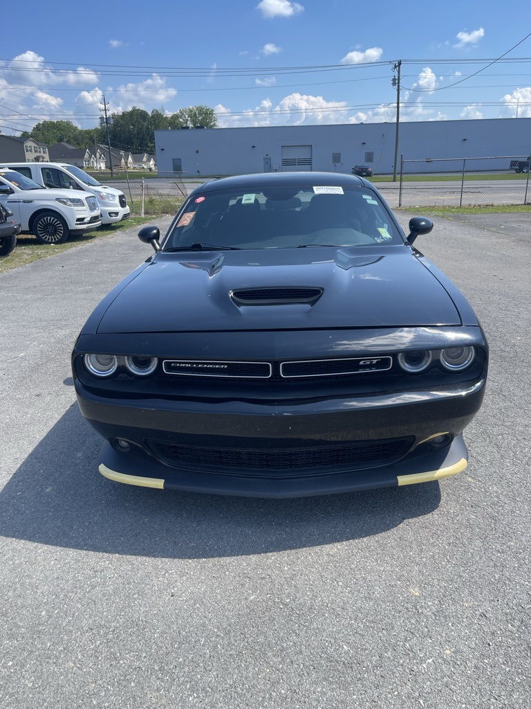 2022 Dodge Challenger GT photo 2