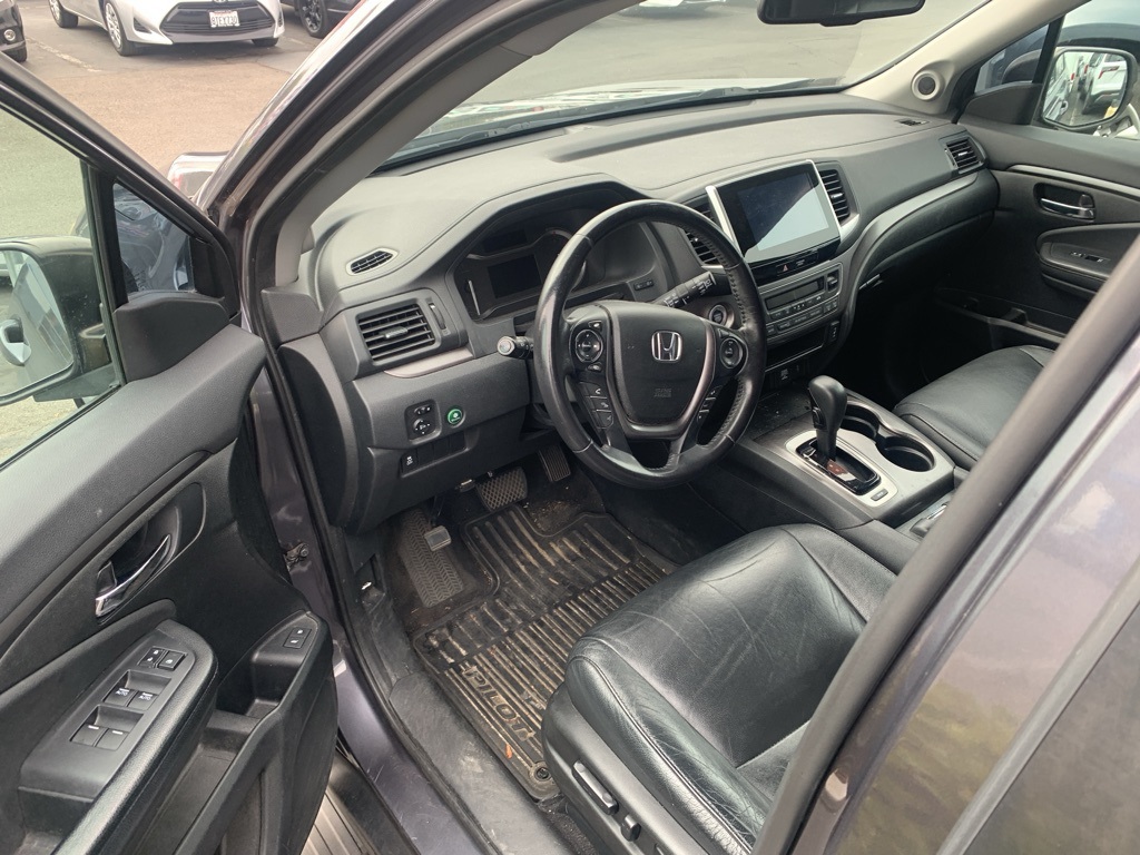 2017 Honda Pilot EX-L photo 10