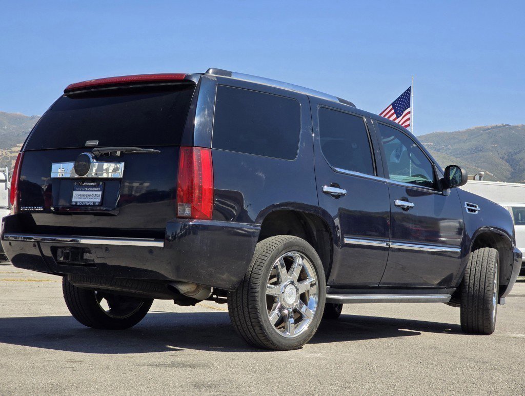 2007 Cadillac Escalade Base photo 17